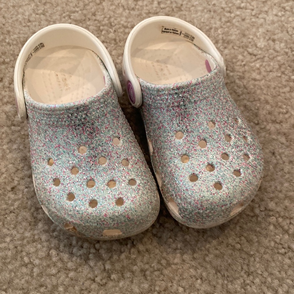 Toddler girls glitter crocs